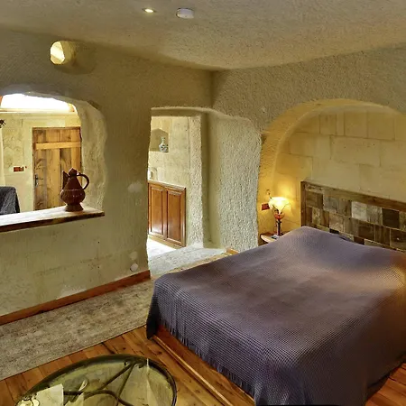 Seki Cave Hotel